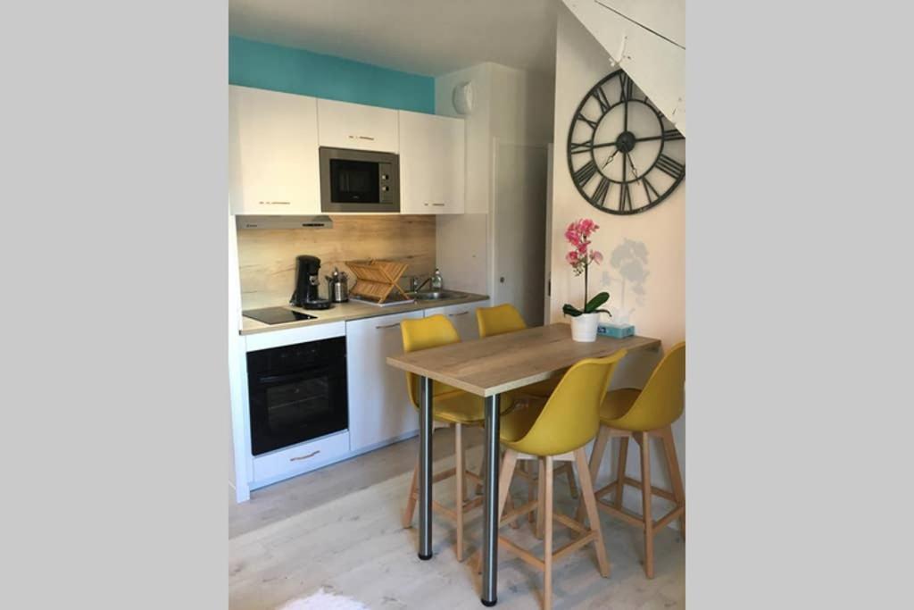 Un Petit Coin De Paradis Au Centre Ville De Καν Εξωτερικό φωτογραφία